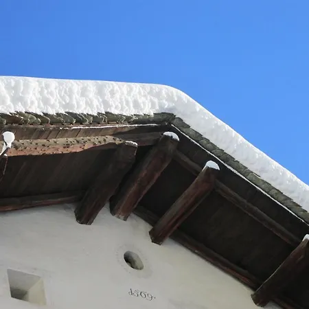 La Chesa Engiadinaisa Apartman